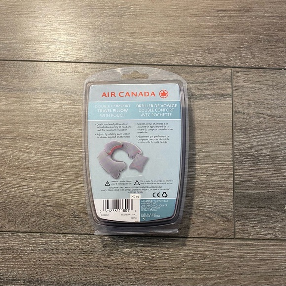 Air Canada inflatable travel pillow - Picture 2 of 3
